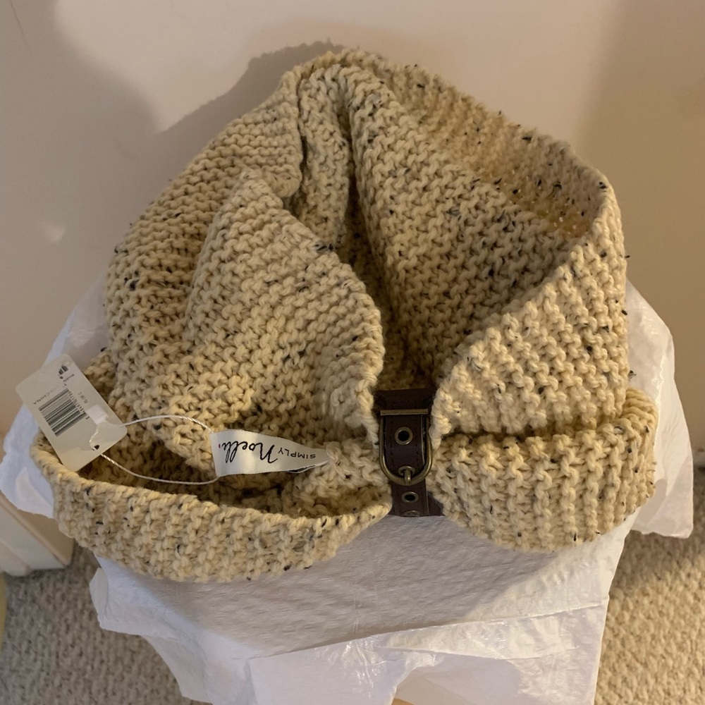 Simply Noelle Neck Wrap
